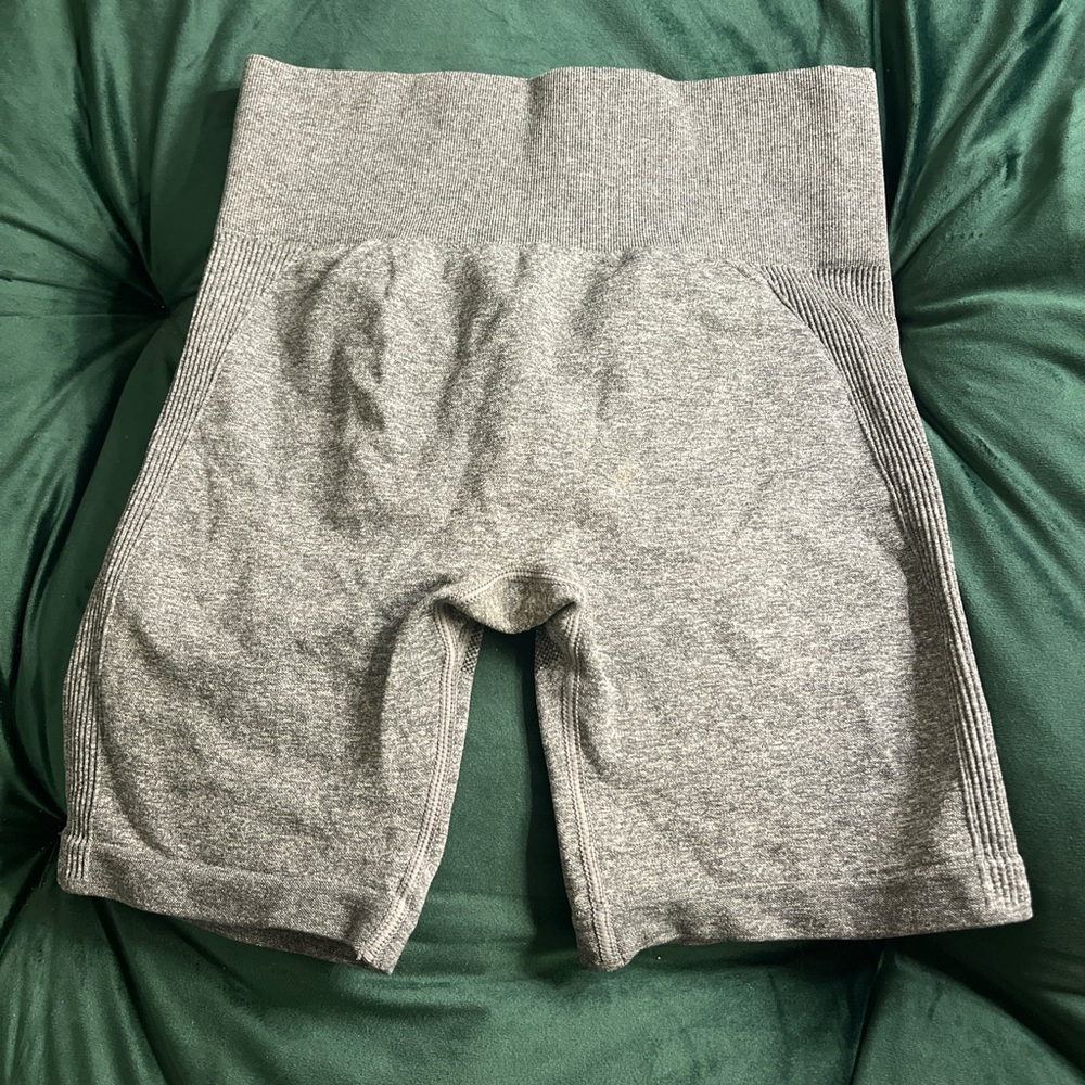 Gray spandex shorts with scrunch back